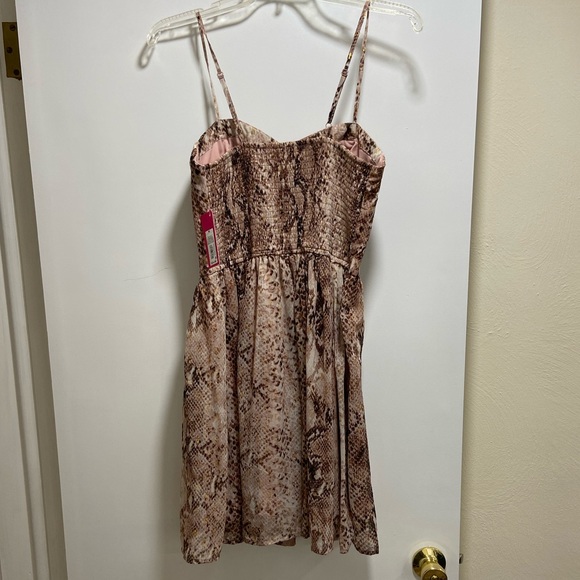 Medium Dress. NWT. Xhilaration. Multi Color - Blush Base with Sparkle. - Picture 4 of 6